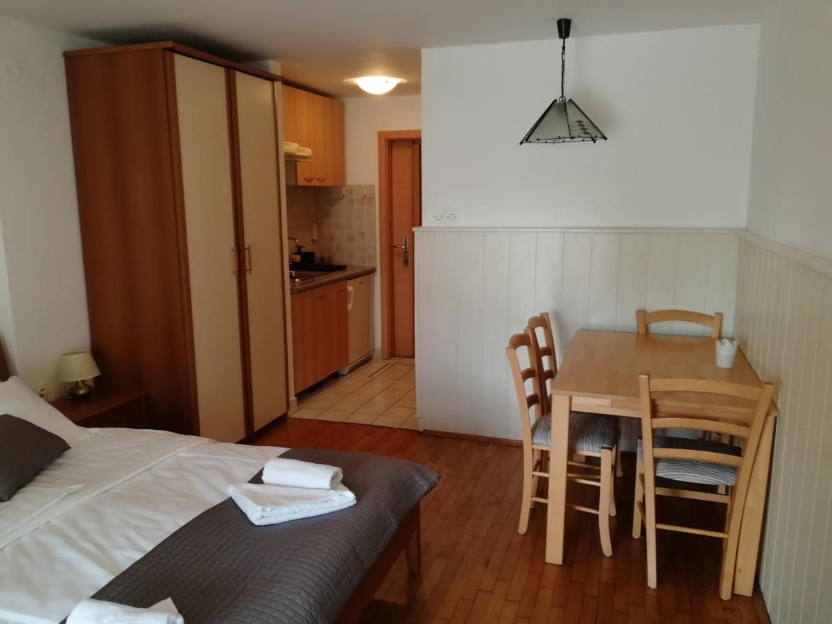 Apartmaji Z Fizine Πορτορόζ Εξωτερικό φωτογραφία